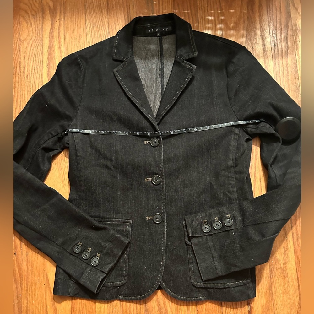 💕 Host Pick 💕 Theory Denim Blazer, size 6 Black - Picture 3 of 8